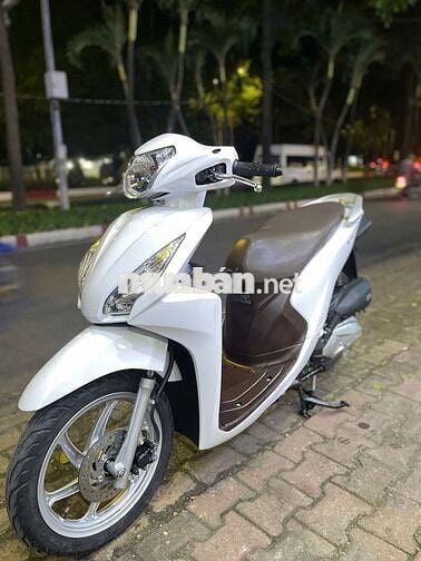 Honda Vision 2019 màu Trắng