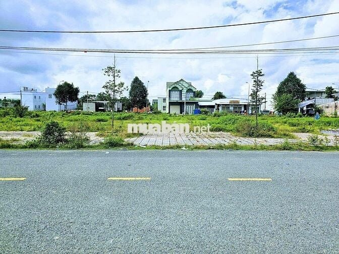 Nền trục chính lộ giới 40m  KDC Đông Phú, Tp Cần Thơ