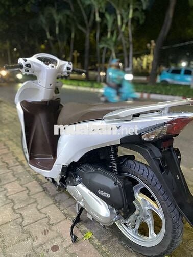 Honda Vision 2019 màu Trắng