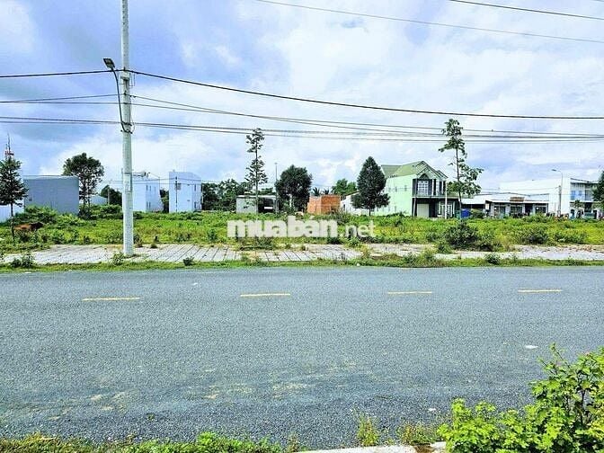 Nền trục chính lộ giới 40m  KDC Đông Phú, Tp Cần Thơ