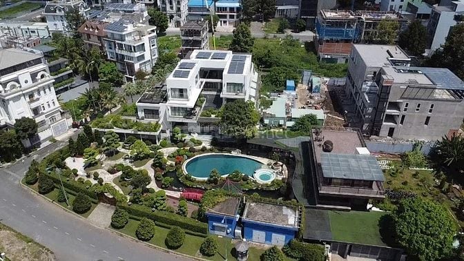 Cần bán nền biệt thự KDC Huy Hoàng dt 286m2 giá 194tr/m2