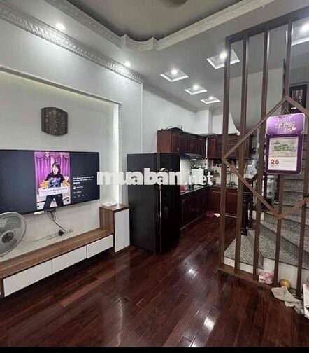 Nhà QUANG TRUNG dân xây oto đỗ cửa ,ngõ to thông