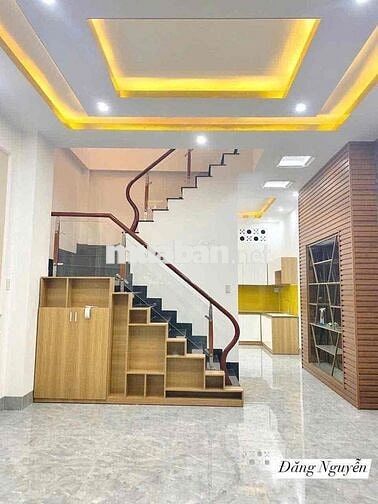 ❇️ Cho thuê - Nhà 2 Lầu Sân Đậu Oto Gần MT Trần Nam Phú