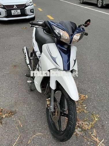 Jupiter gravita trắng xanh