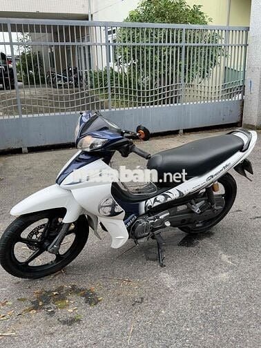 Jupiter gravita trắng xanh