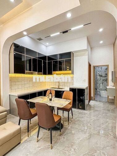 NHÀ TRỆT LẦU CAO CẤP - HẺM 7M, NGUYỄN VĂN CỪ