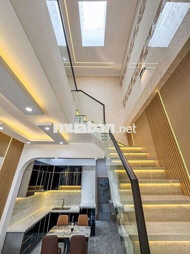 NHÀ TRỆT LẦU CAO CẤP - HẺM 7M, NGUYỄN VĂN CỪ