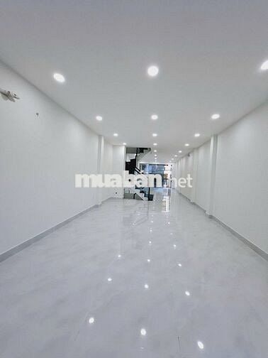 SIÊU PHẨM NHÀ MỚI MẶT KÍNH 2 MẶT TIỀN TRƯỚC SAU – 29A8 Hoa Sứ, P2, PN