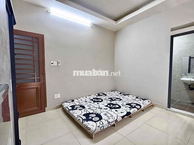 🏡phòng full nội thất ban công lớn mới giá chỉ 4đ ngay CV Hoàng Văn Thụ