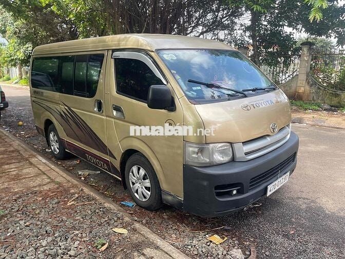 Toyota Hiace 2006 van 3 chổ máy dầu