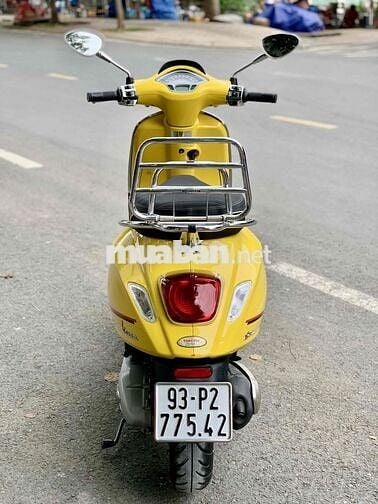 Vespa Sprint vàng 2021 dáng đẹp xe chuẩn chính chủ
