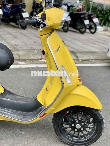 Vespa Sprint vàng 2021 dáng đẹp xe chuẩn chính chủ