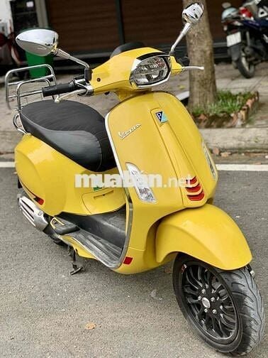 Vespa Sprint vàng 2021 dáng đẹp xe chuẩn chính chủ
