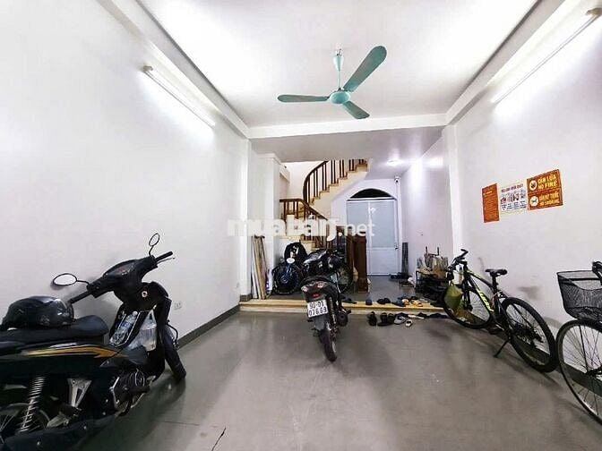 Bán nhà Trương Định 50m2,Mặt tiền 4.34m,dòng tiền 24 triệu/tháng,12 tỷ