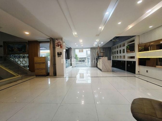 Cho thuê Villa Trung tâm quận 3 - Đường Lý Chính Thắng