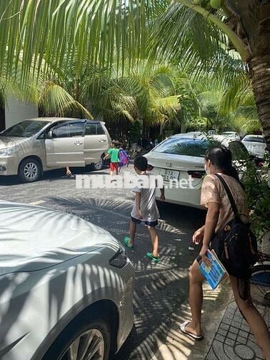 Chính chủ bán căn nhà DT đất 60m2, DTSD 120m2, nhà hướng ĐN, BV 24/24.