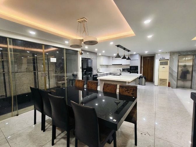 Cho thuê Villa Trung tâm quận 3 - Đường Lý Chính Thắng