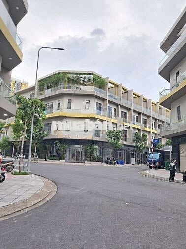 Bán Nhà Phố Liền Kề 1 trệt 3 lầu