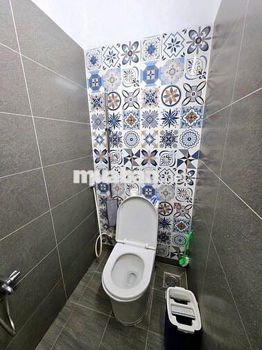 Pass phòng studio 25m2 trên đường Nguyễn Thần Hiến Quận 4