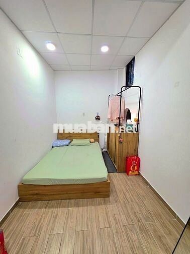 Pass phòng studio 25m2 trên đường Nguyễn Thần Hiến Quận 4