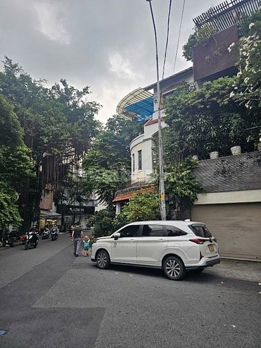 MTKD KHU ĐƯỜNG HOA PHÚ NHUẬN, BỀ NGANG 8M, 3 TẦNG BTCT, 60 M2