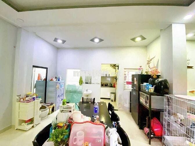 GẤP ! NHÀ CĂN GÓC Q.10 - NỞ HẬU 6.5M - THÔNG 3 ĐƯỜNG - CHỈ 7.3 TỶ TL