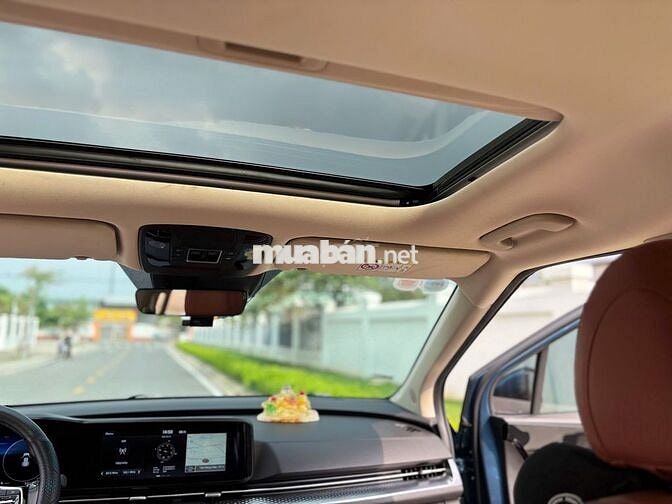 Kia Carnival 2022 Signature 2.2D - 52000 km