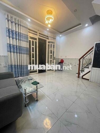 Nhà cho thuê 3 tầng có 3 phòng ngủ hướng Bắc sát trường học