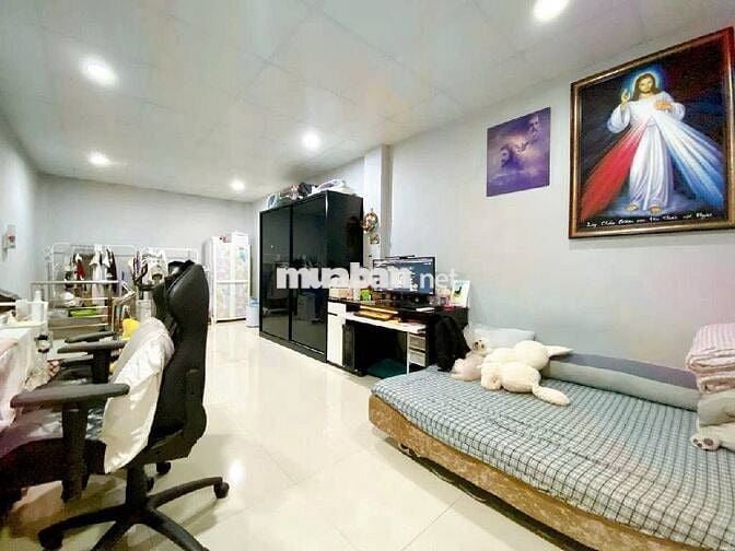 GẤP ! NHÀ CĂN GÓC Q.10 - NỞ HẬU 6.5M - THÔNG 3 ĐƯỜNG - CHỈ 7.3 TỶ TL