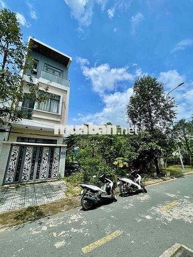 NỀN ĐẸP 2 MẶT TIỀN KDC HÀNG BÀNG LỘ Ô TÔ TỚI CHỔ CÁCH ĐH Y DƯỢC 1KM