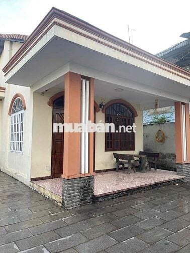 Cho thuê nhà nguyên căn hẻm xe tải