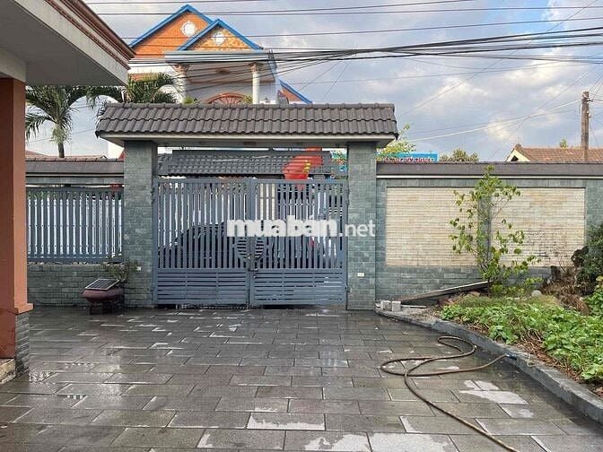 Cho thuê nhà nguyên căn hẻm xe tải