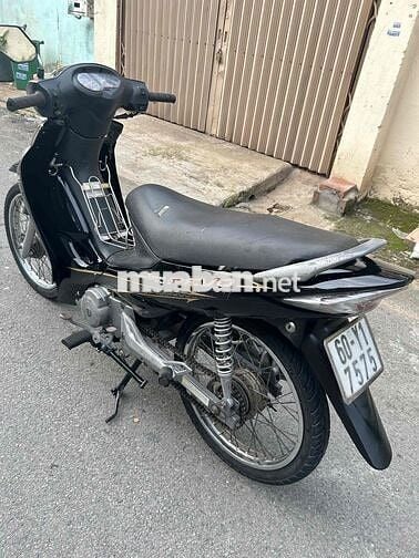 Suzuki Revo Máy siêu êm ngon.xe còn đẹp.cavet đủ