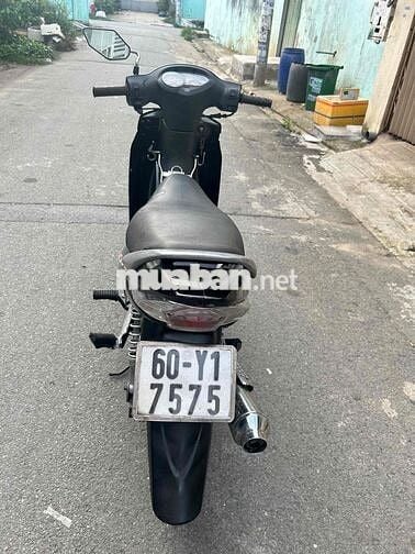 Suzuki Revo Máy siêu êm ngon.xe còn đẹp.cavet đủ