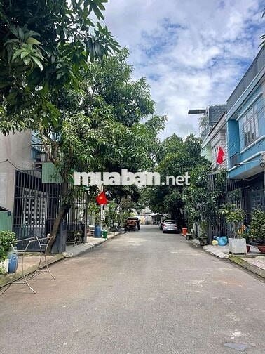 Cho thuê  nhà gần chợ tân long dĩ an Bình Dương