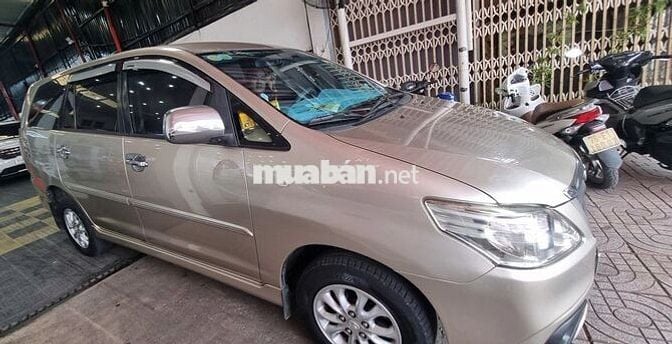 Toyota Innova 2014 2.0G - 170000 km