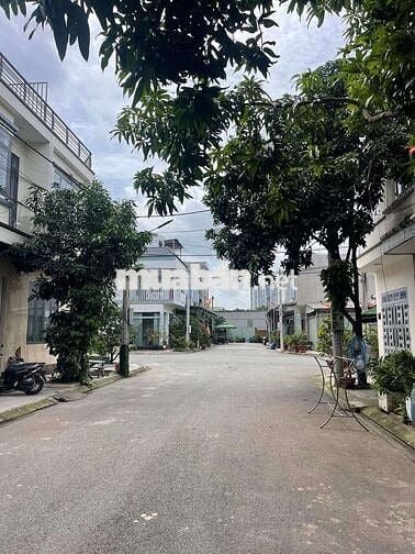 Cho thuê  nhà gần chợ tân long dĩ an Bình Dương