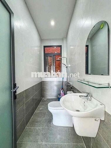 CHỦ NHÀ KẸT TIỀN CẦN BÁN GẤP !!!