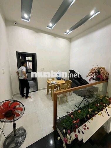 Bán nhà 3 tầng kiên cố kiệt đặng thùy trâm thông thi sách giá 4ty950