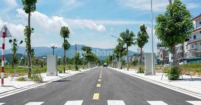 Bán đất Long Thành - Sát SBQTLT -Đường Phùng Hưng 45m -Giá chỉ 13tr/m2