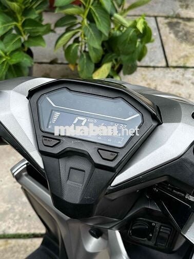 Cần bán Vario 150 2020 bstp