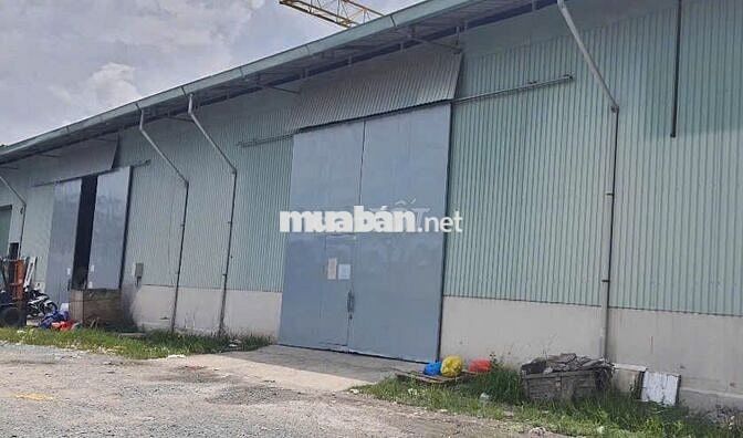 Cho thuê nhà kho Quận 7 DT 360m vách tường xây kiên cố.