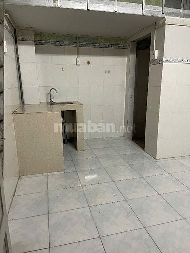 Phòng chính chủ cho thuê 2600k khu an ninh có bảo vệ 24/24