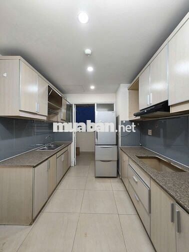 Cho thuê căn hộ Ngọc Phương Nam Quận 8. DT s120m2, 3pn 2WC. Giá 15 tr