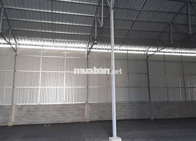 Cho thuê nhà kho Quận 7 DT 360m vách tường xây kiên cố.