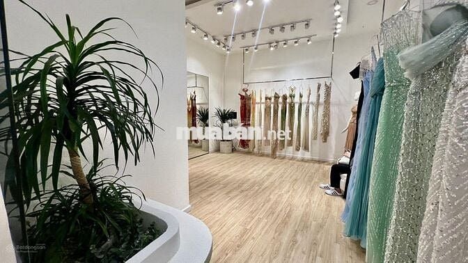 ✨ Hai mặt tiền Cống Quỳnh nổi bật – đoạn đẹp Q1