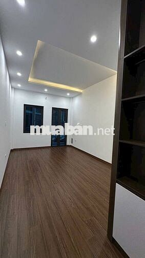 PHỐ NGUYỄN VĂN HUYÊN - THANG MÁY - 2 MẶT TIỀN - Ô TÔ ĐỖ CỬA - NGÕ RỘNG