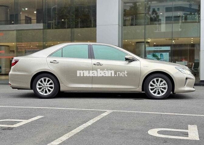 Toyota Camry 2016 2.0E - 79000 km quá đẹp