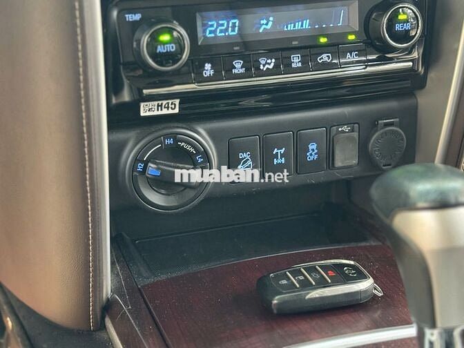 Fortuner 2017 Máy Xăng 2 Cầu - 53.337 km -Còn Giảm