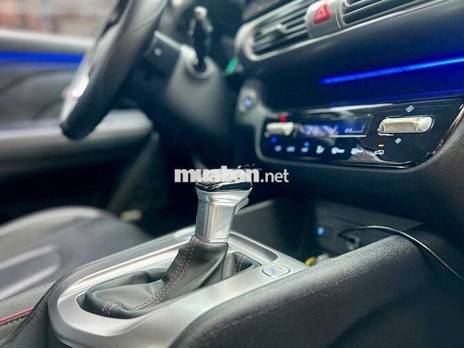 Hyundai Stargazer X cao cấp 2024 trắng, hỗ trợ góp